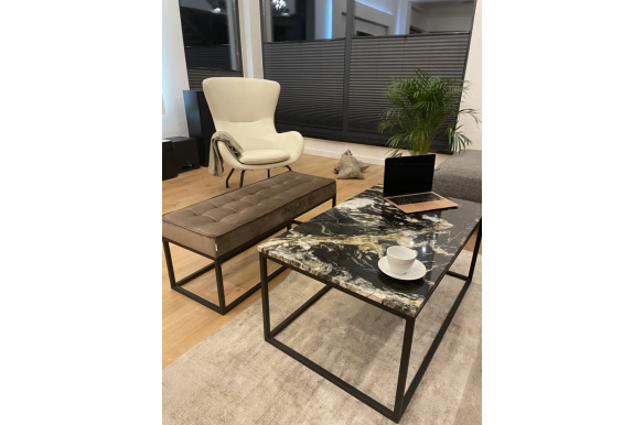 Pikowana ławka Dailia do przedpokoju z siedziskiem beżowym